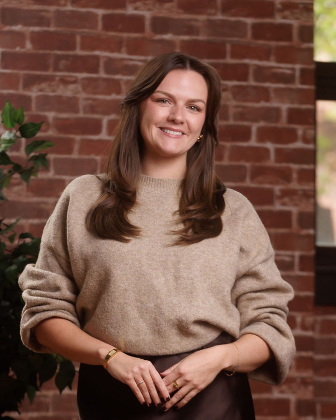 Julia Martin - Sales Representative